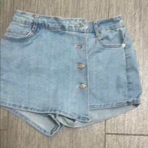 Love Tree Denim S Skort ( shorts and a skirt attached)!brand new 🔥
